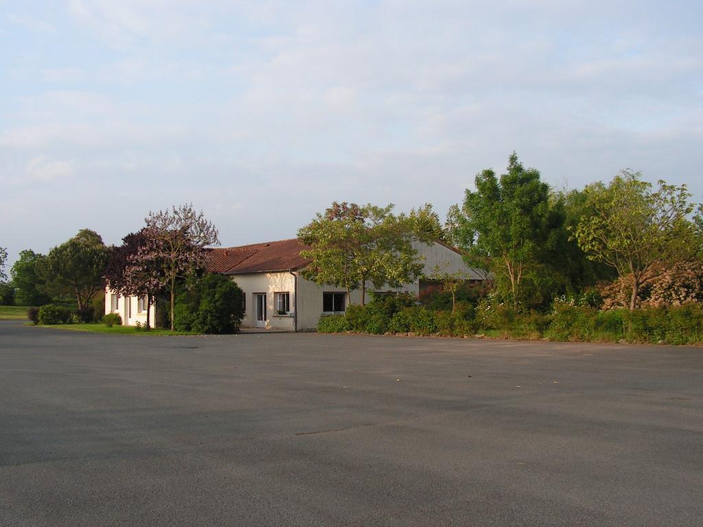 Hotel Le Bois Joli Massais Exterior foto